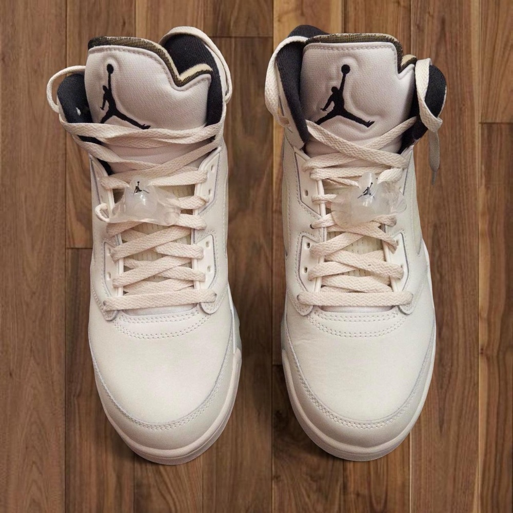 Jordan 5 White and Black retro SE sails